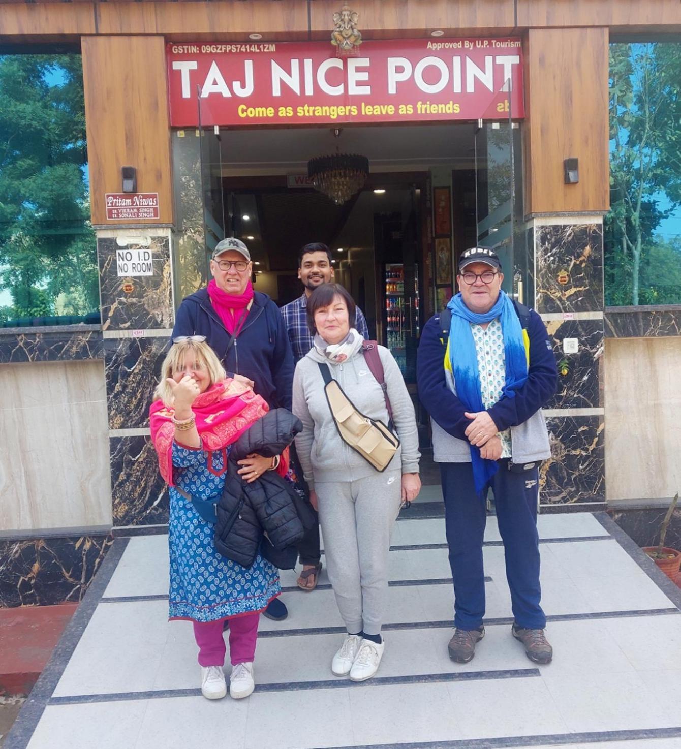 Taj Nice Point Agra  Zewnętrze zdjęcie
