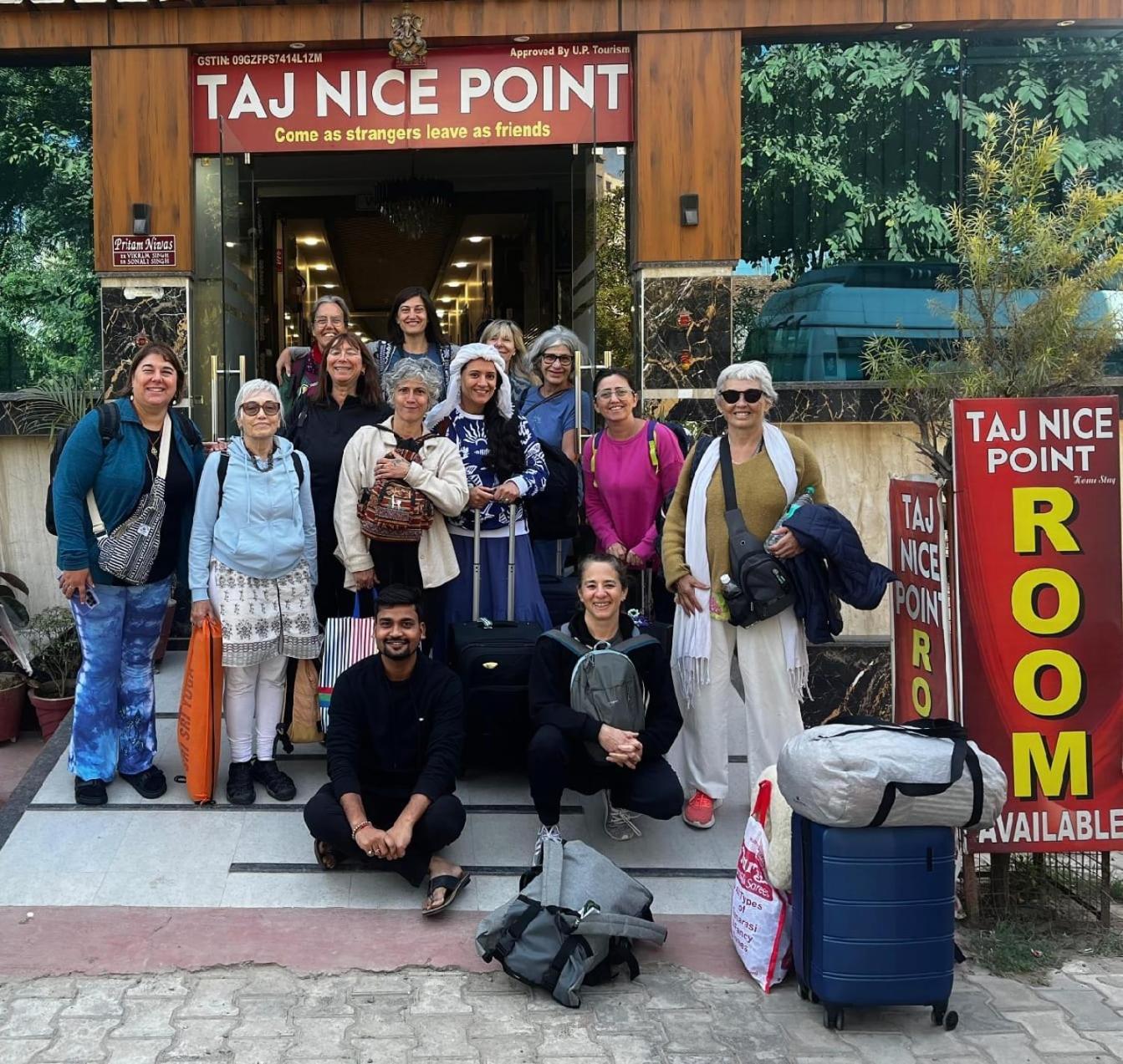 Taj Nice Point Agra  Zewnętrze zdjęcie